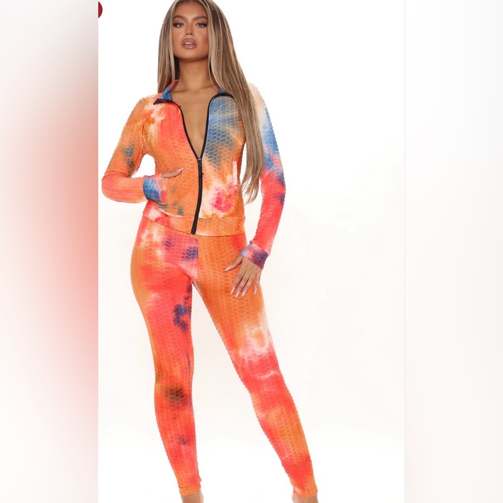 Women’s Fashion Nova “Confidence Is Key” Tie-Dye Matching Legging Set